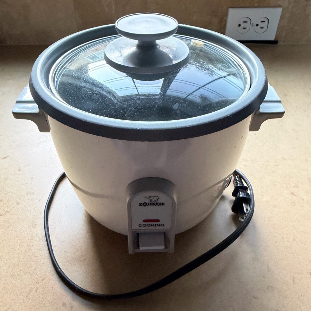 Zojirushi White Rice Cooker/Steamer - Picture 6 of 10
